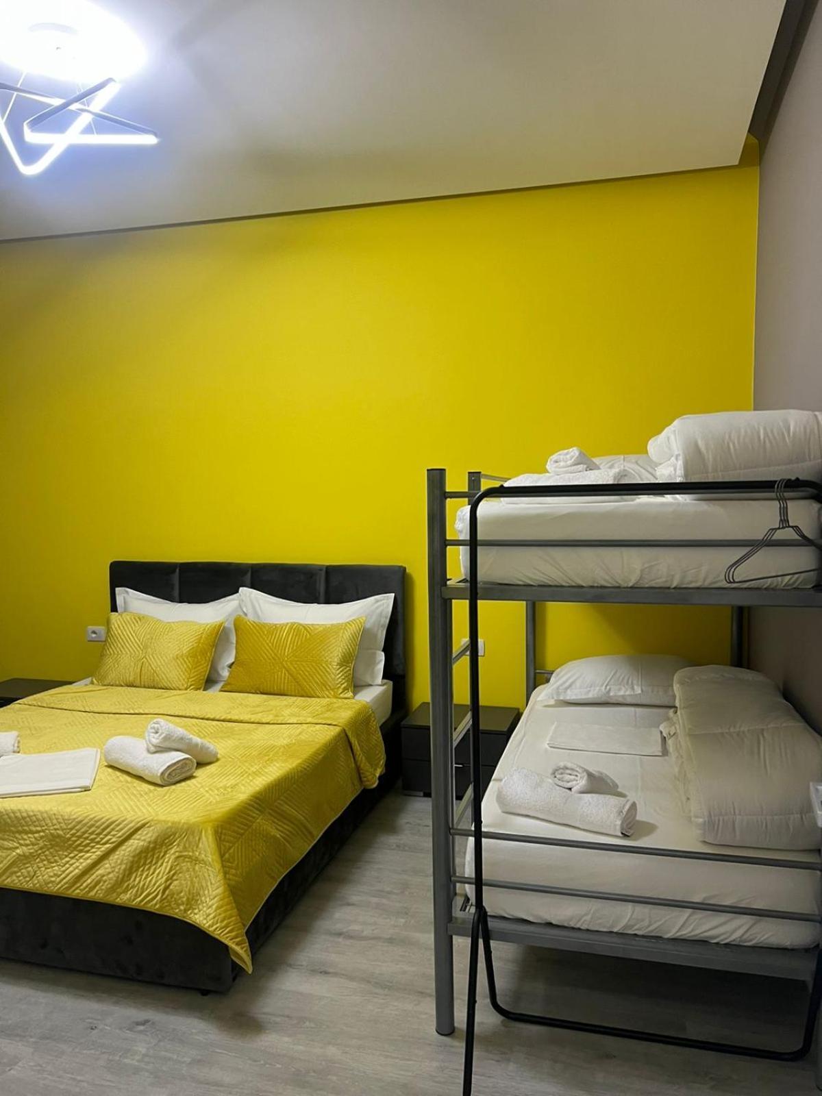 Algen Room'S Berat Bagian luar foto