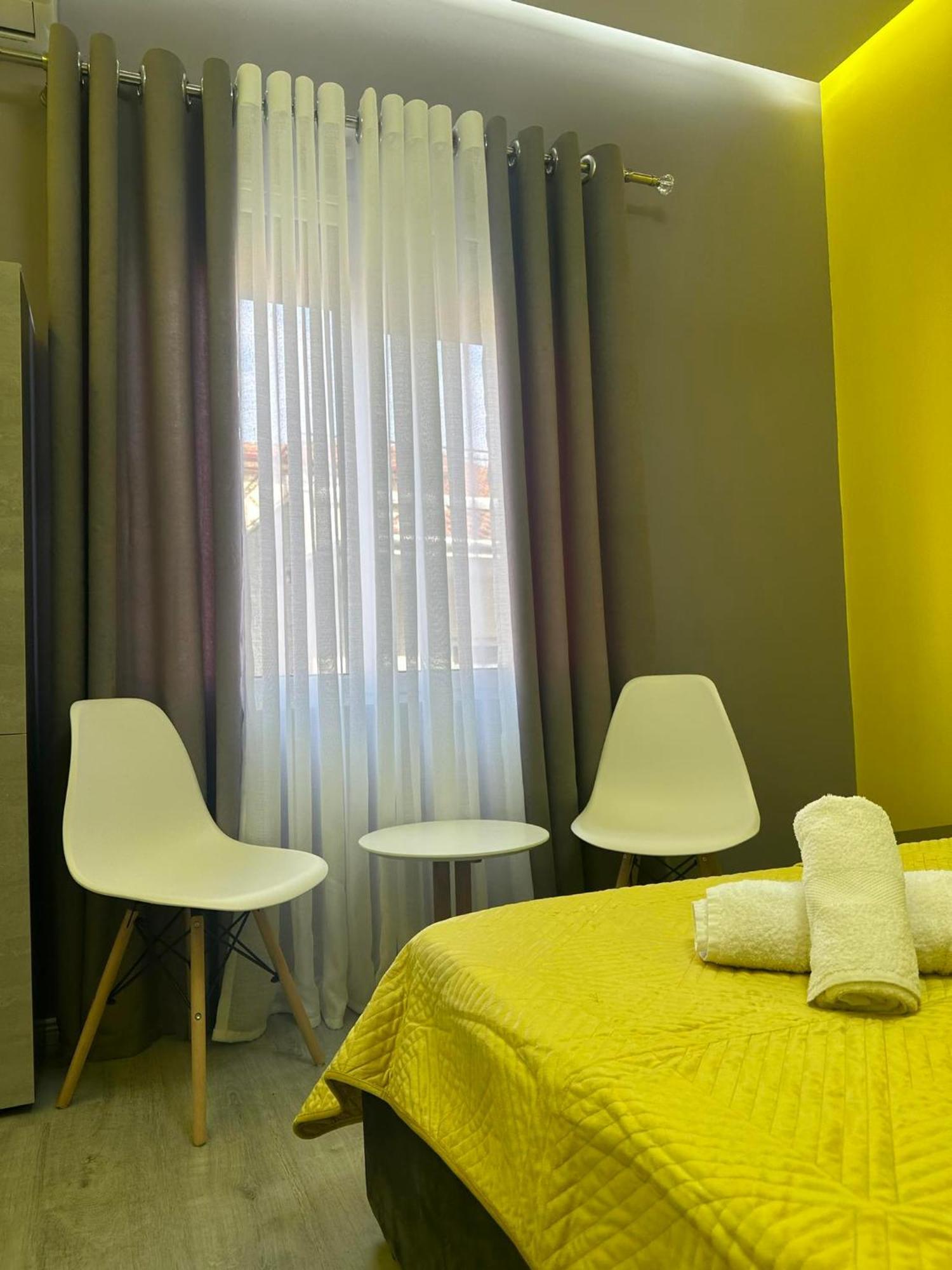 Algen Room'S Berat Bagian luar foto